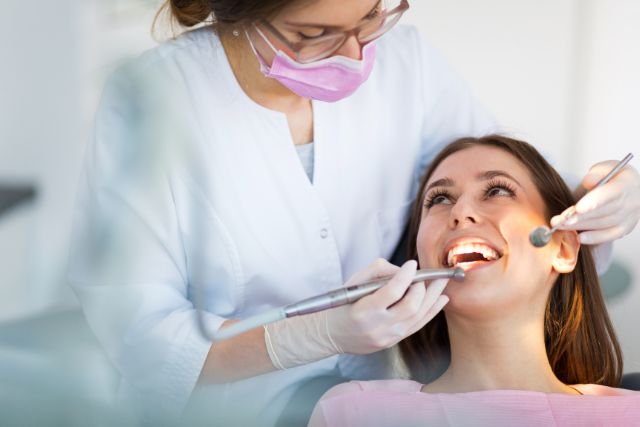 Diplomado en Técnicas Avanzadas de Blanqueamiento Dental