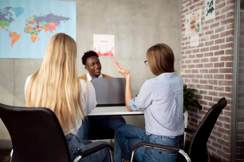Maestra en Derecho Laboral y Relaciones Internacionales