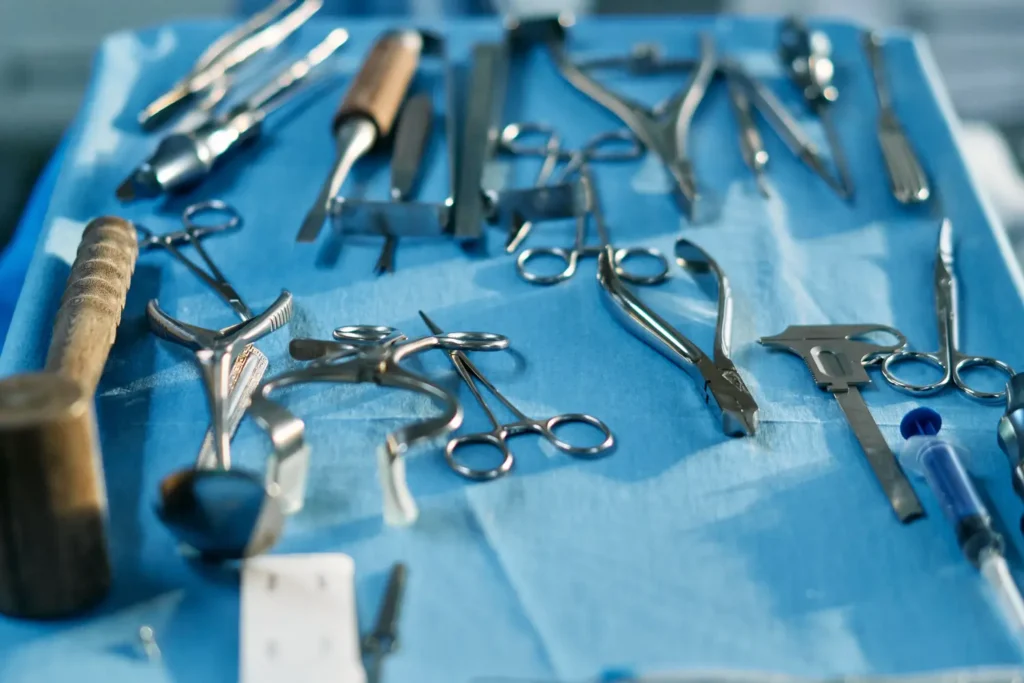 Mestrado em Instrumentação Básica para Técnico de Enfermagem em Cirurgia Estética 3