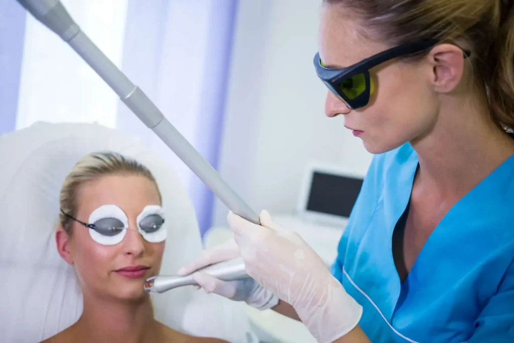 Mestrado em Laser e Tecnologia Estética IPL Radiofrequência e Outras 3