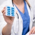 La Maestría en Farmacología de Productos Naturales está dirigida a profesionales de la salud, investigadores, docentes, y graduados en ciencias que desean especializarse en medicamentos derivados de productos naturales y su aplicación en la medicina moderna.
